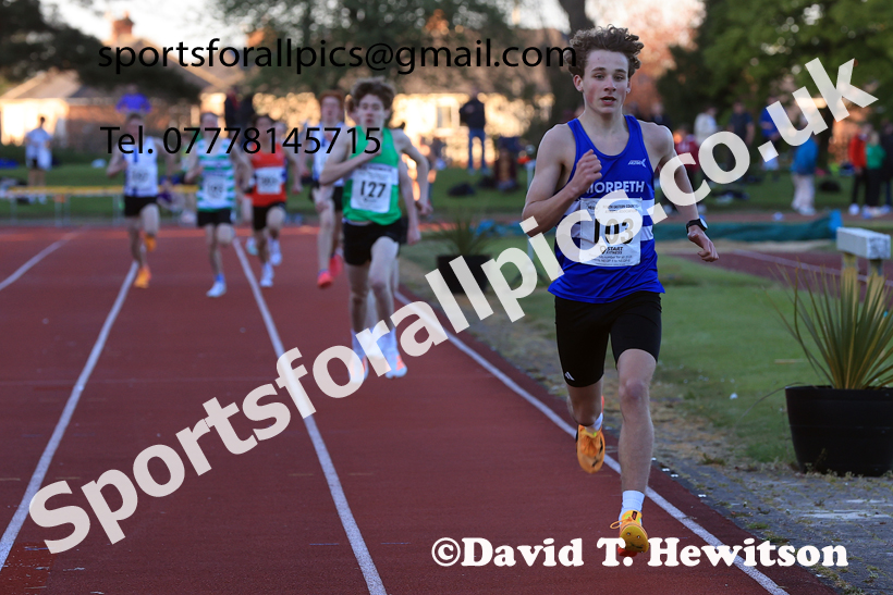 The 1500 metres, 2026 NEGP 1, Monkton Stadium. Photo: David T. Hewitson/Sports for All Pics